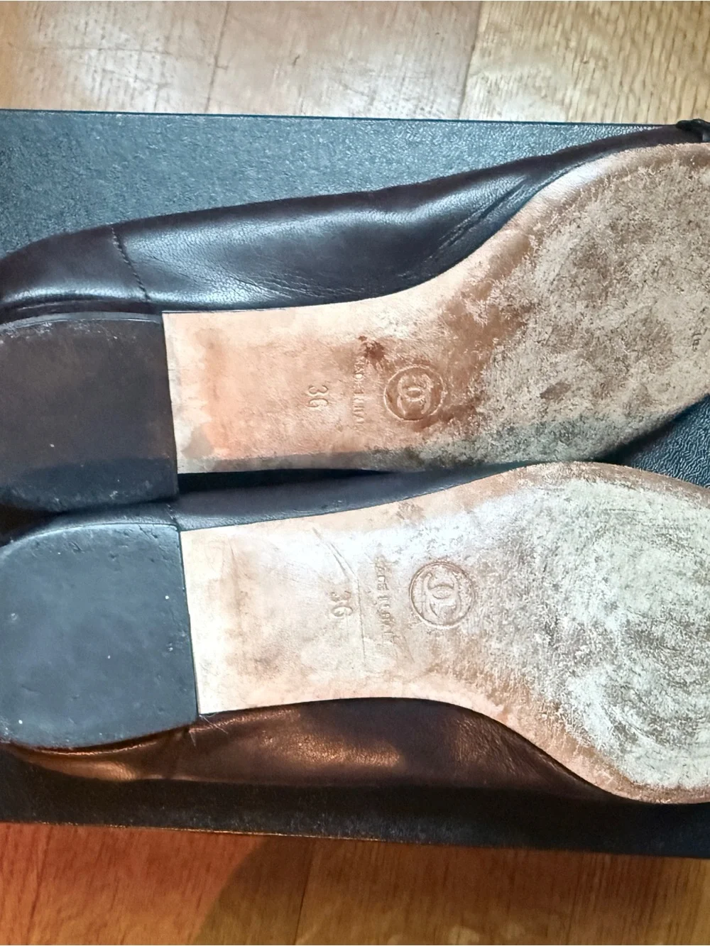 CHANEL Black Quilted Ballet Flats with Patent Cap Toe - size 36